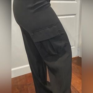 Les Copains womens black elegant cargo pants BEAUTIFUL silk/polyester 30”waist